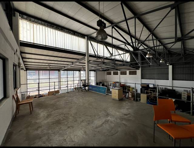 562M² WAREHOUSE TO LET IN AIRPORT INDUSTRIA